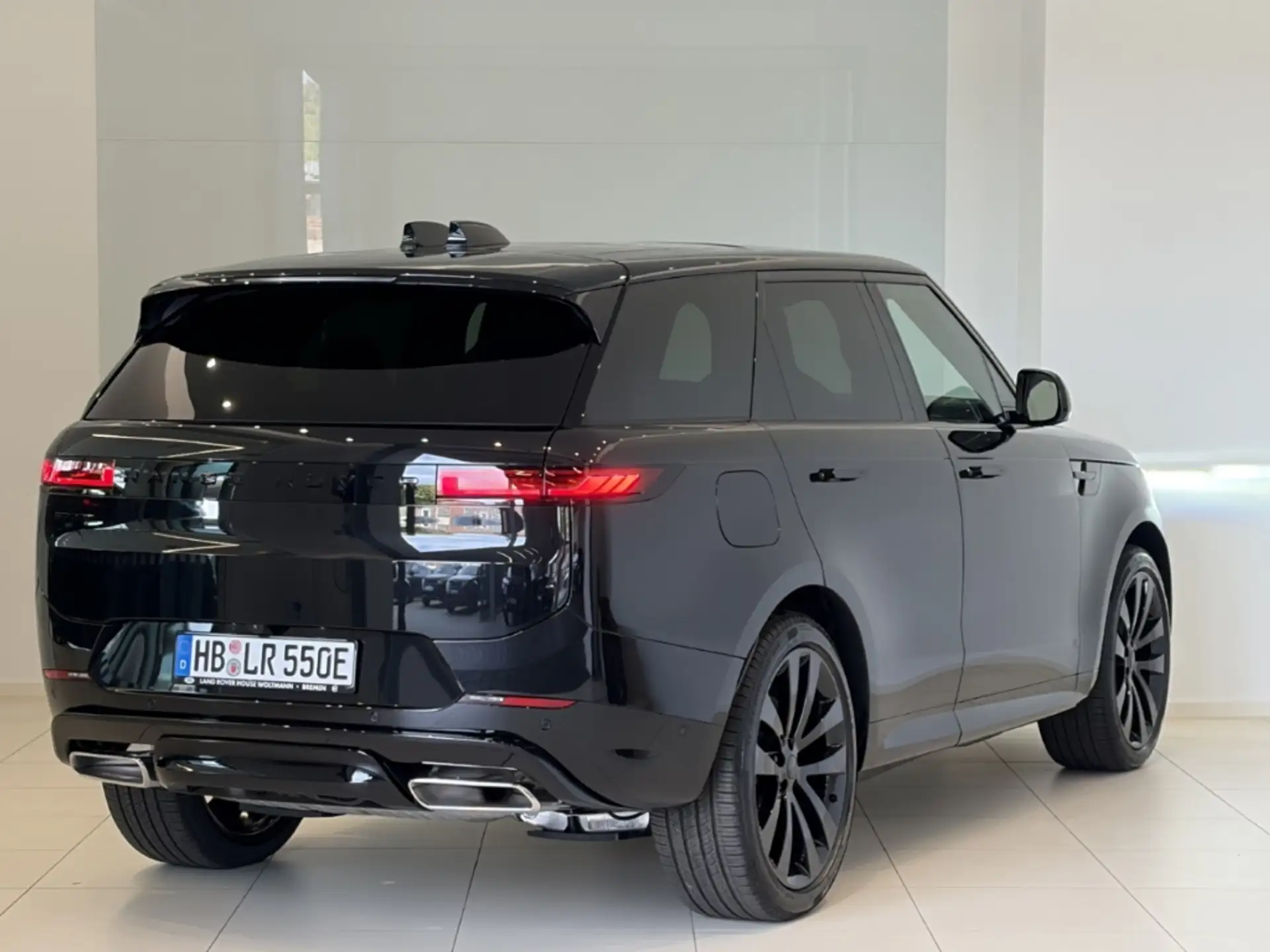 Land Rover Range Rover Sport 2026 건메탈 사진 8