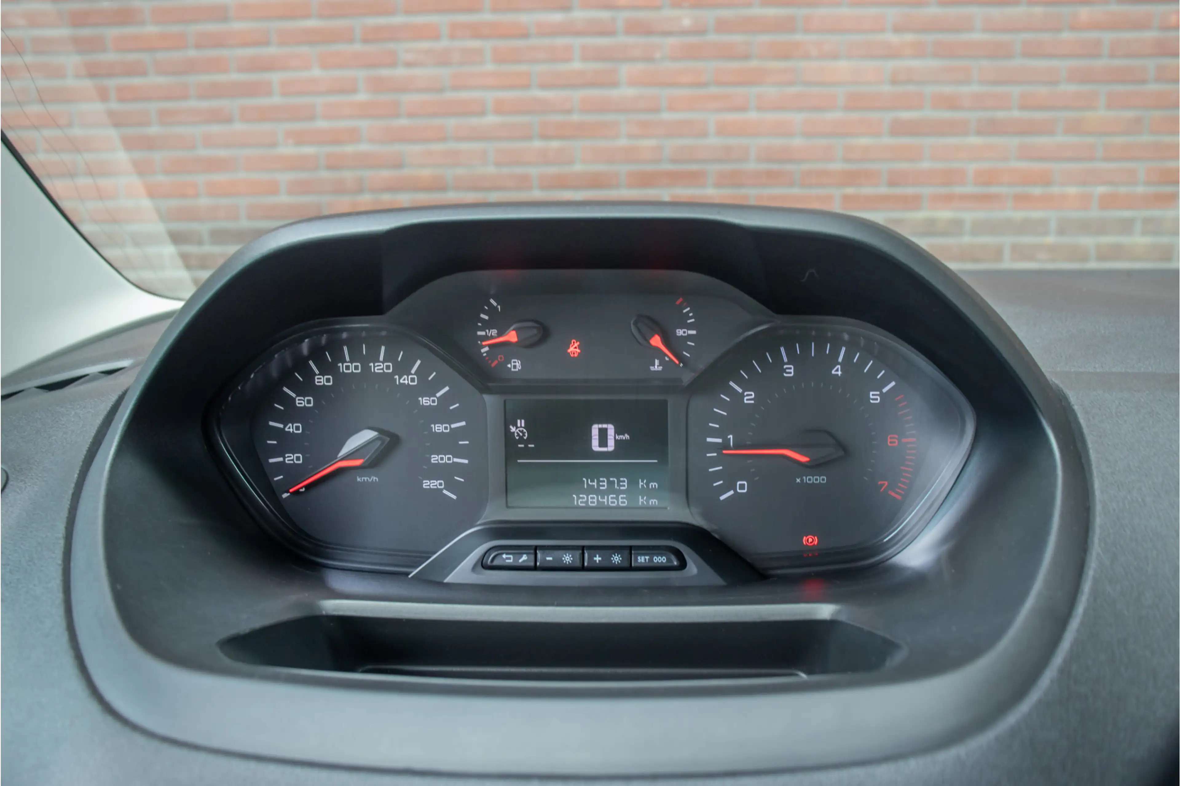 Peugeot Partner 1.6 BlueHDI Premium, 128.000km NAP, Stoelverwarmin — photo 4