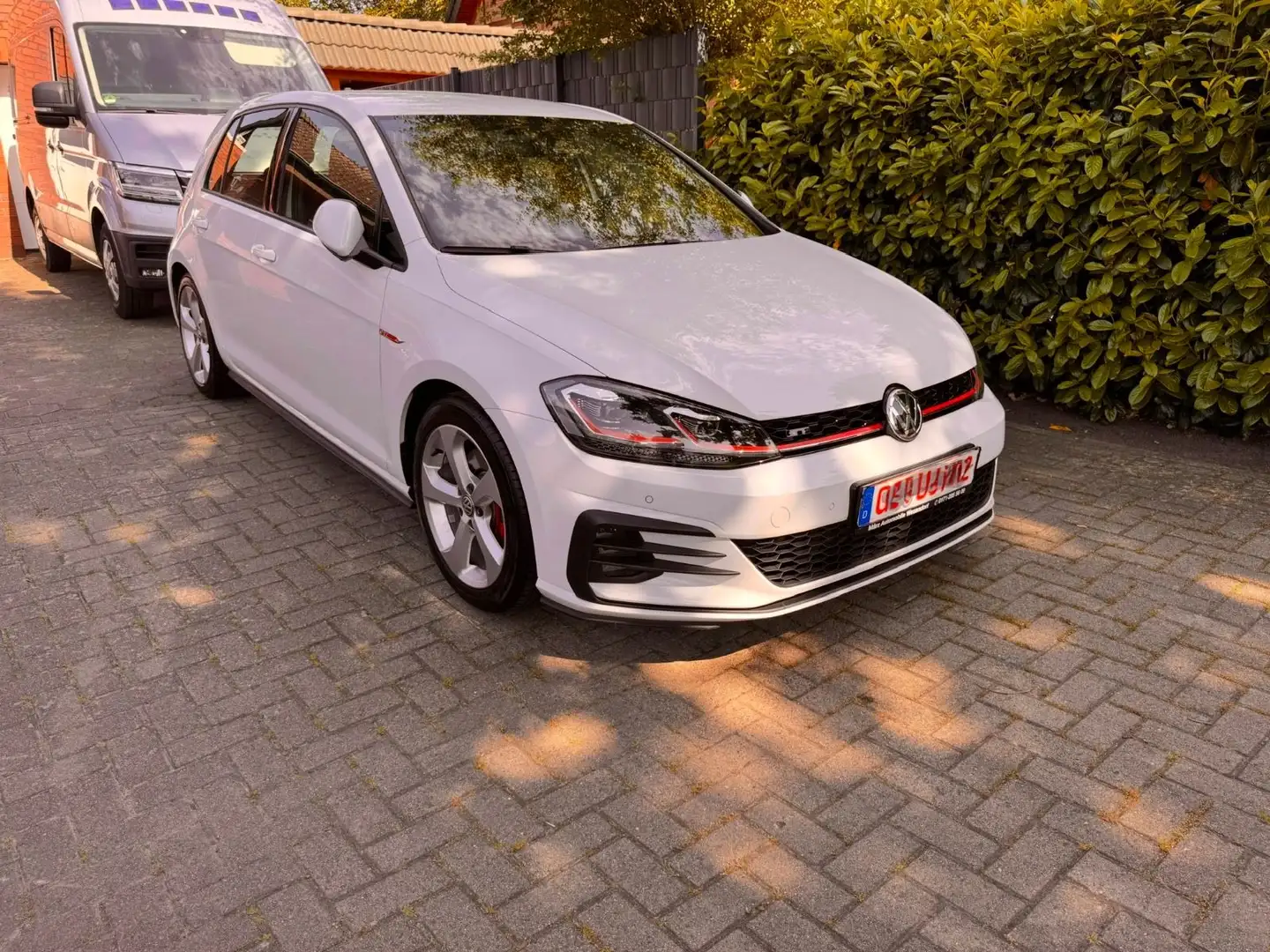 Volkswagen Golf VII GTI BMT/ LED/ Navi/ DSG Weiß - 1