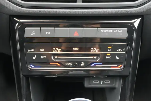Volkswagen T-Cross view 14