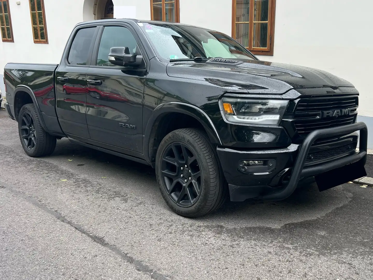 RAM 1500 Quad Cab Laramie Sport - 1
