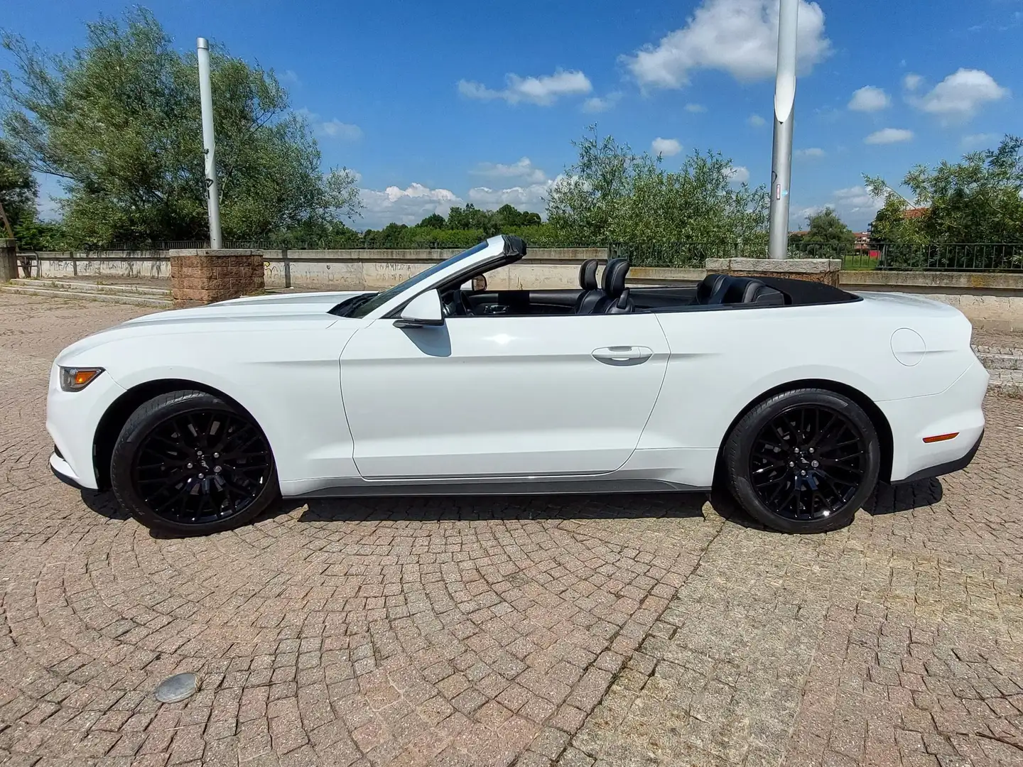 Ford Mustang Mustang VI 2016 cabrio Fastback 2.3 ecoboost 317cv White - 2