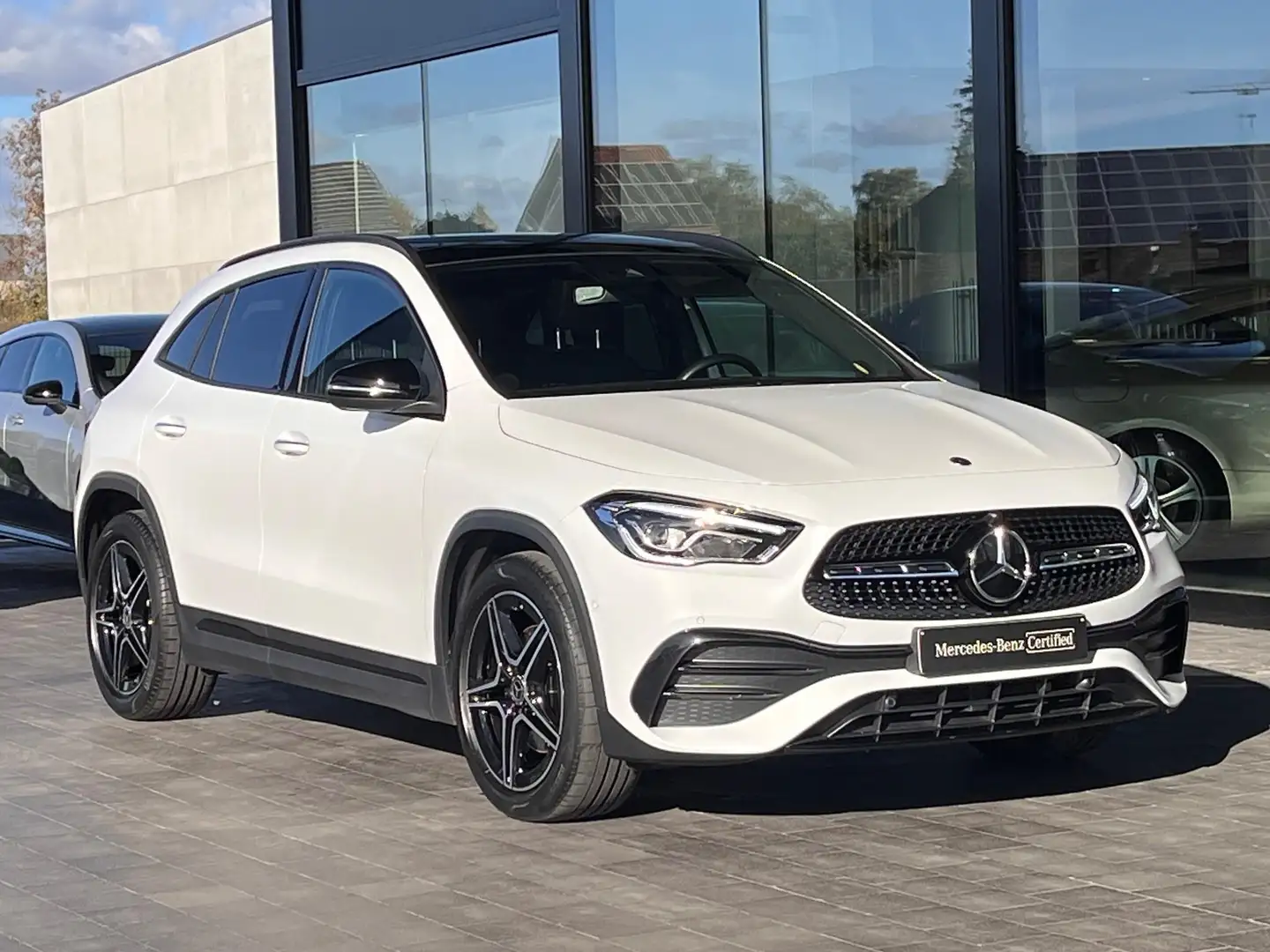 Mercedes-Benz GLA 200 d 4MATIC met panodak Wit - 2
