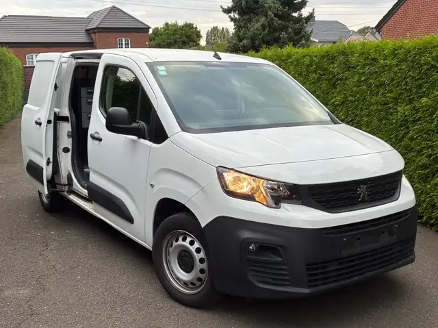 Peugeot Partner view 9