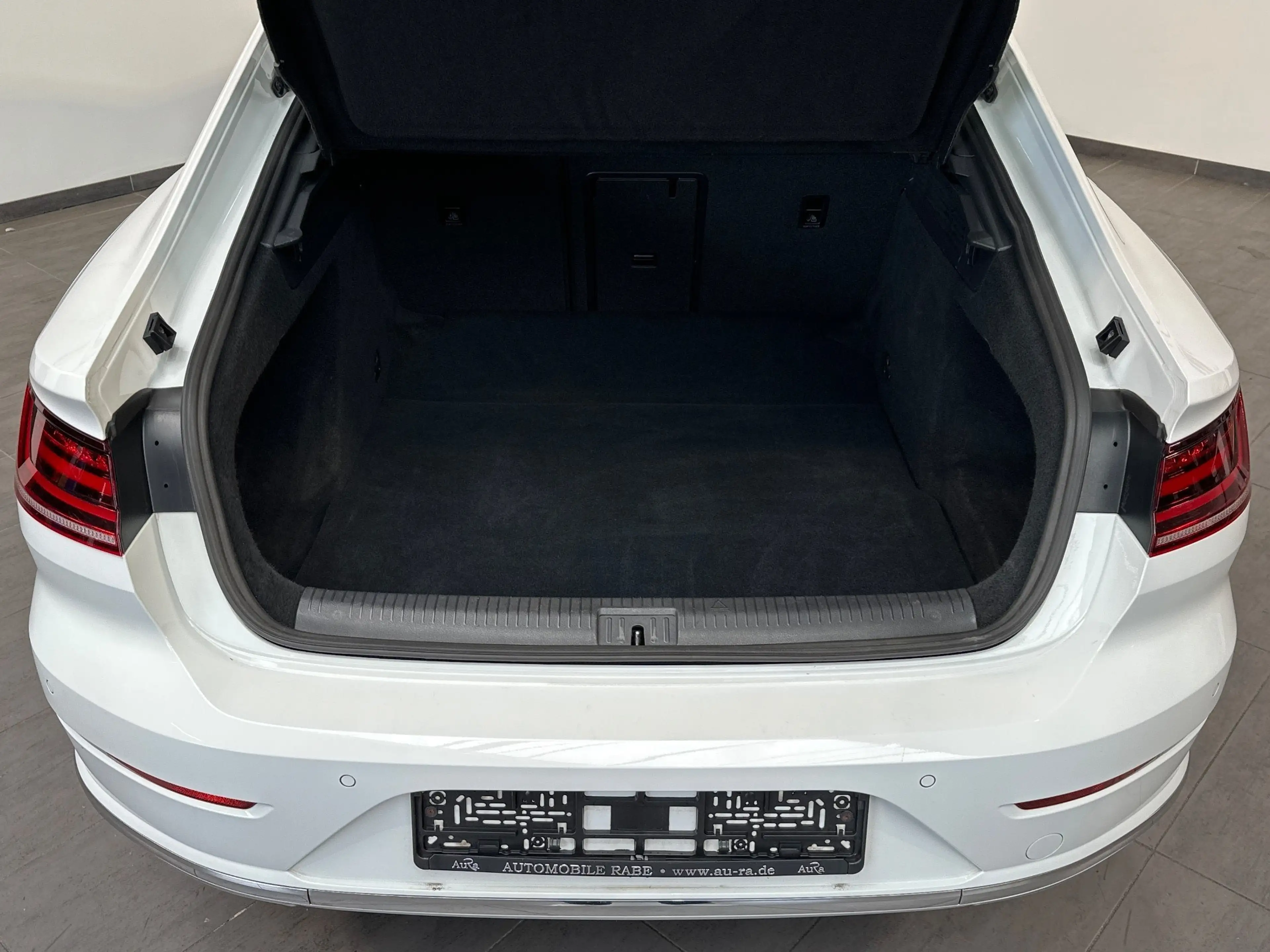 Volkswagen Arteon 2.0 TSI DSG R-Line NAV+LED+PANO+360°+ACC+DCC+KAM — photo 6