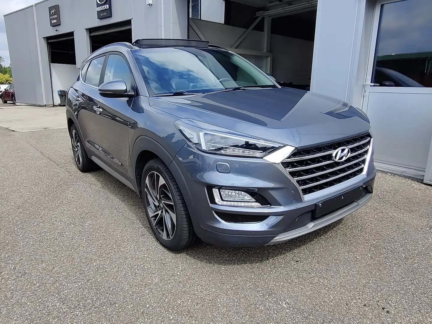 Hyundai TUCSON - 1