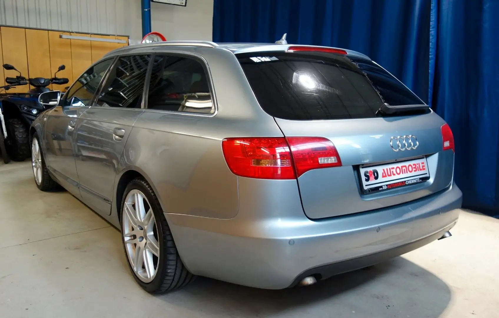 Audi A6 Avant 2.7 TDI quattro"3xS-Line" Grau - 2