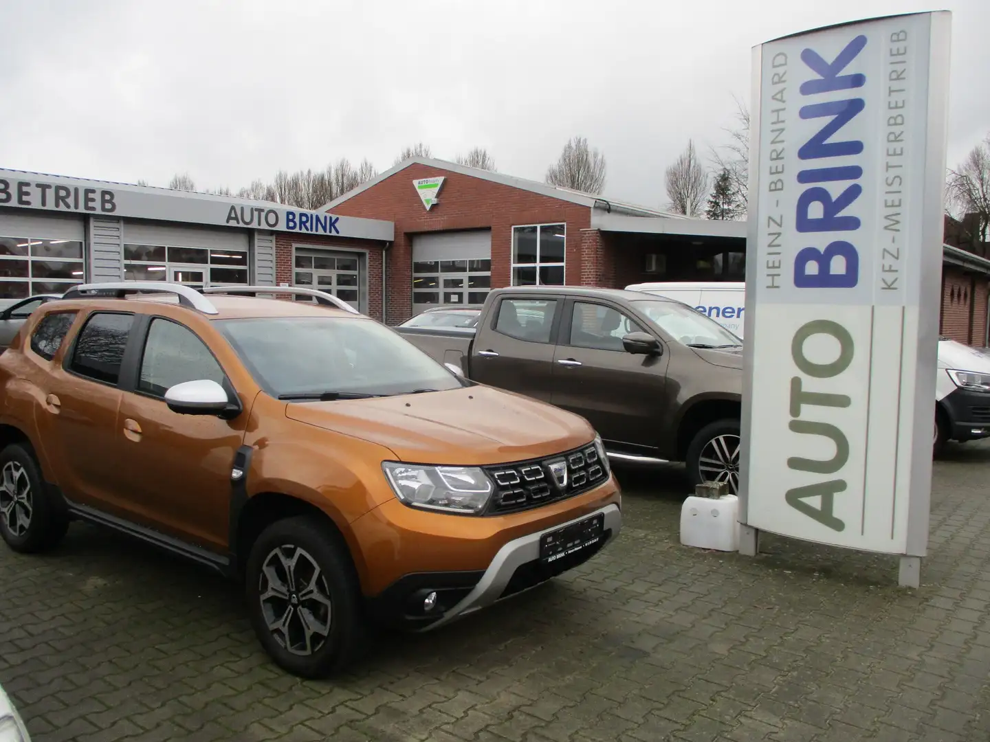 Dacia Duster TCe 150 2WD GPF Sondermodell Adventure Orange - 2