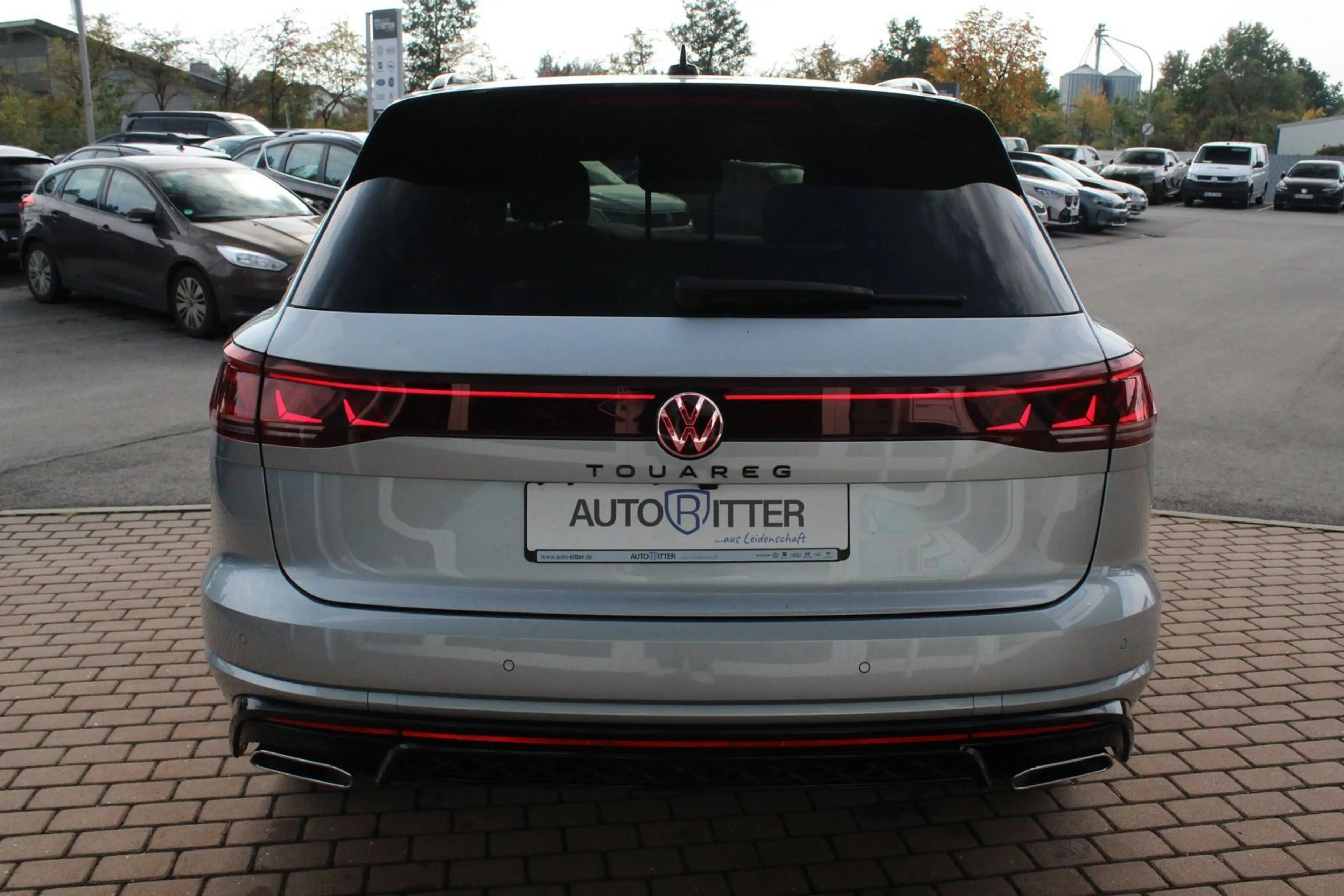 Volkswagen Touareg R-Line Final Edition Pano+SHZ+CarPlay... — photo 5