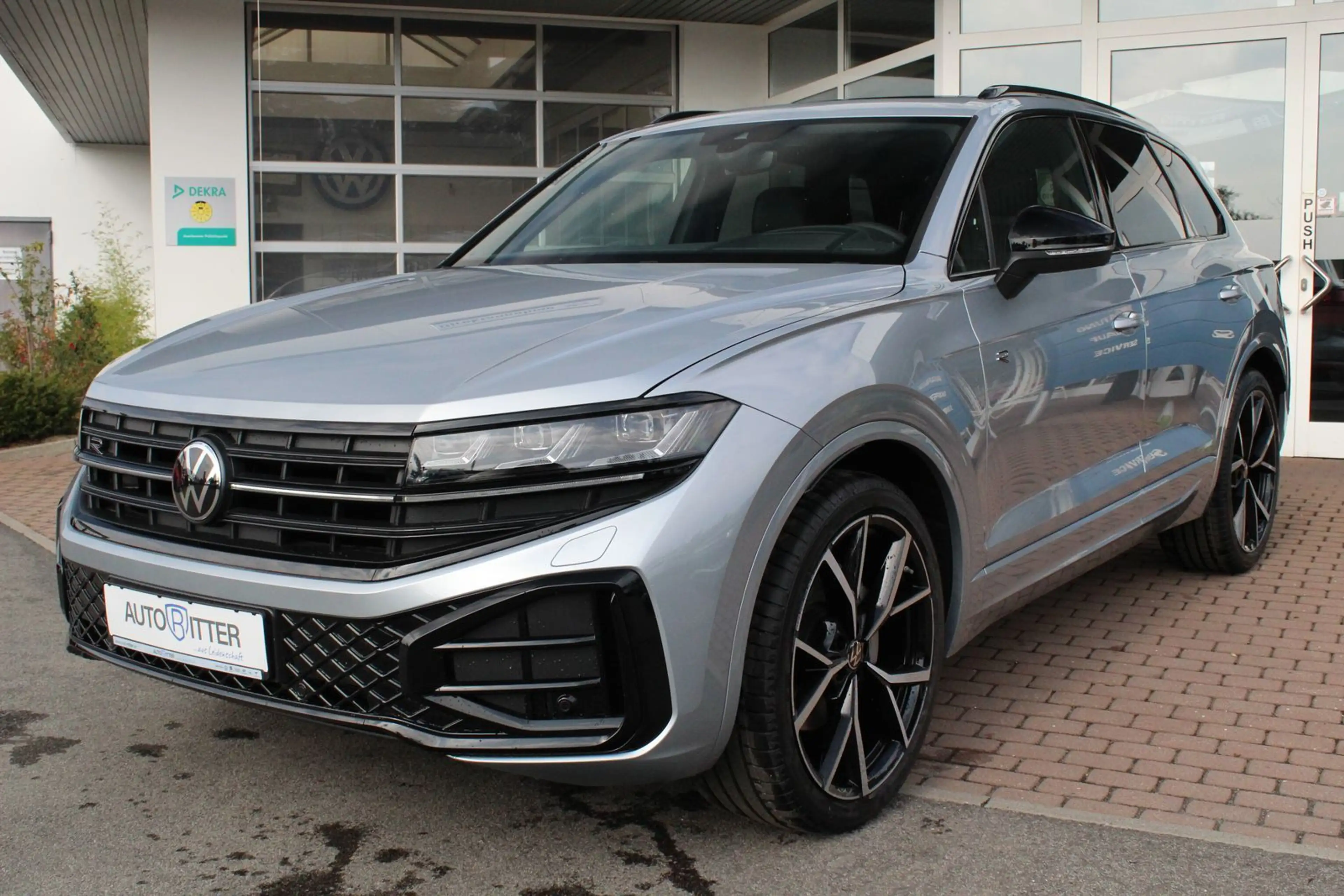 Volkswagen Touareg R-Line Final Edition Pano+SHZ+CarPlay... — photo 3