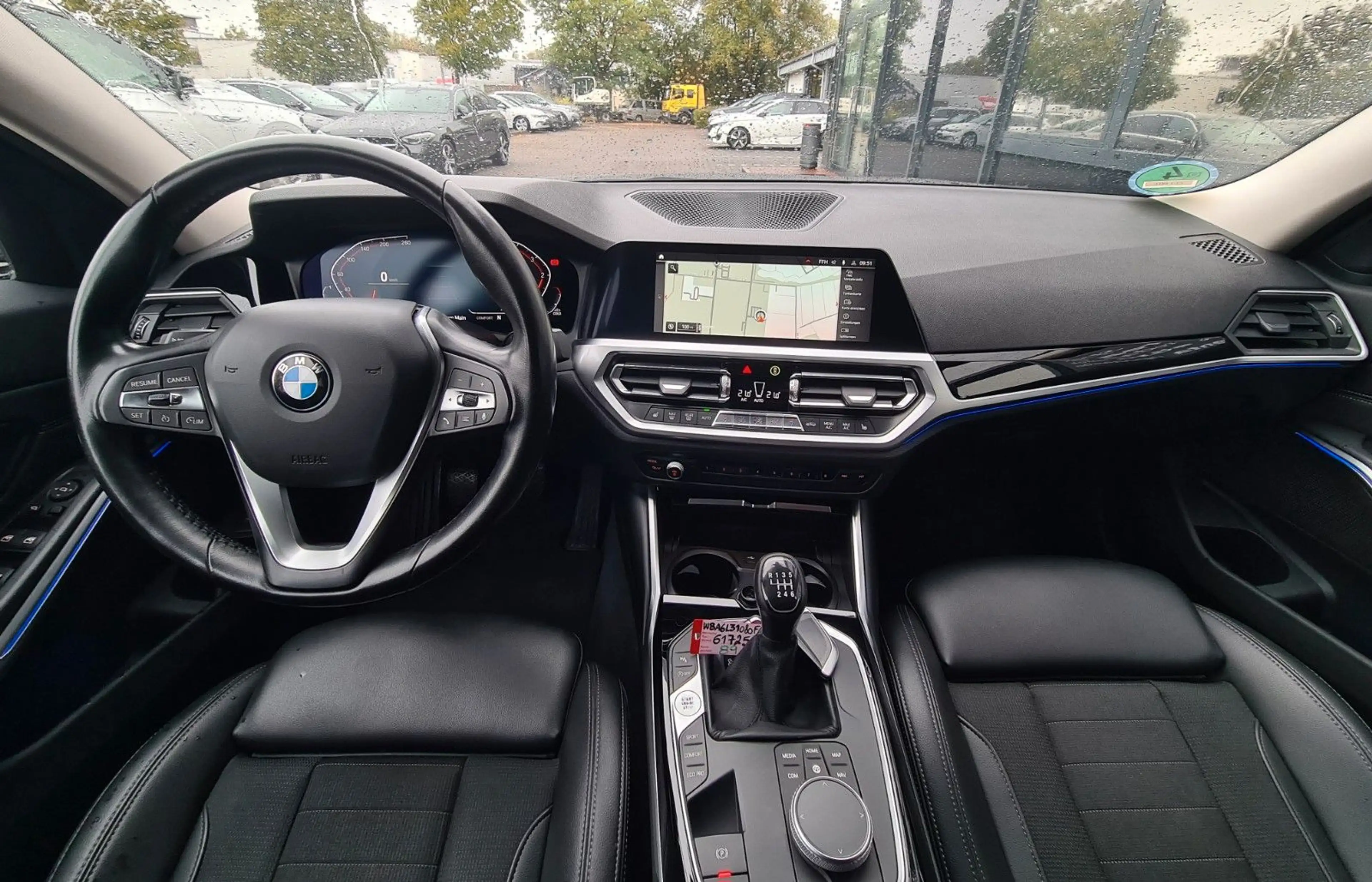 BMW 318 d T Sport Line - LC PRO - SHADOW - AHK - — photo 11