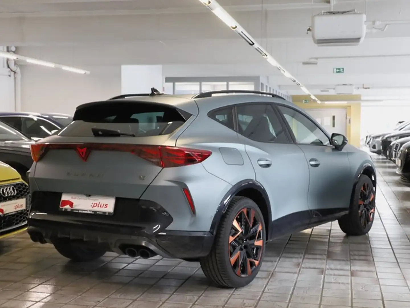 CUPRA Formentor 2.0 TSI 4 Drive VZ Pano AHK LM19 Matrix LED Sen... Gris - 2