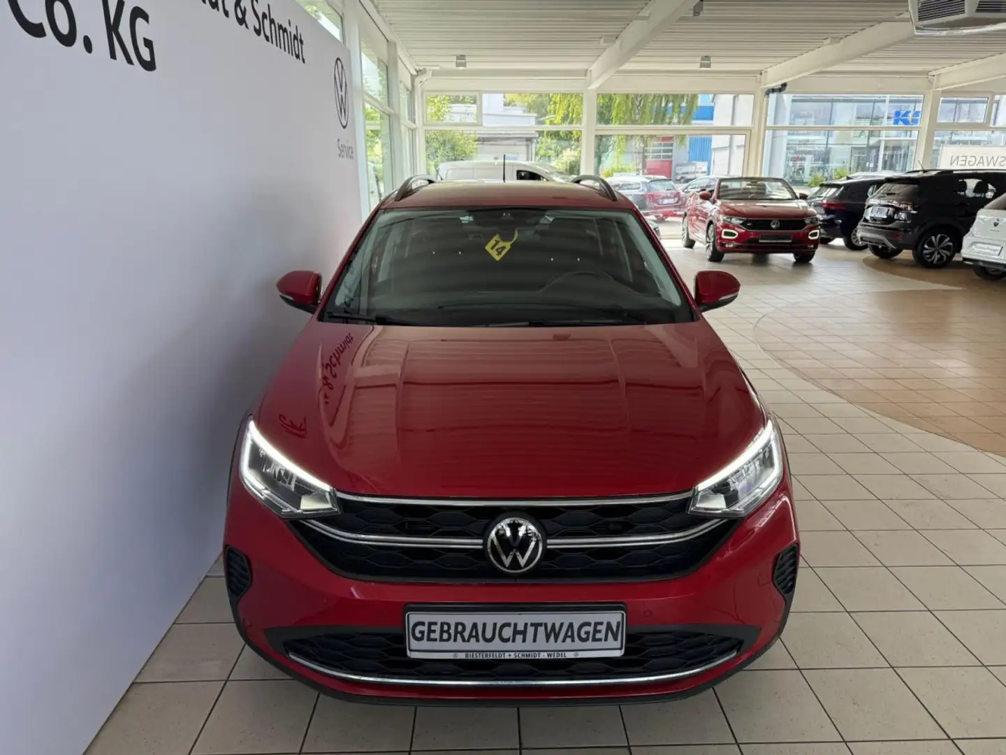 Volkswagen Taigo 1.0TSI Life LED RFK PDC SHZ BT Klima Rood - 2