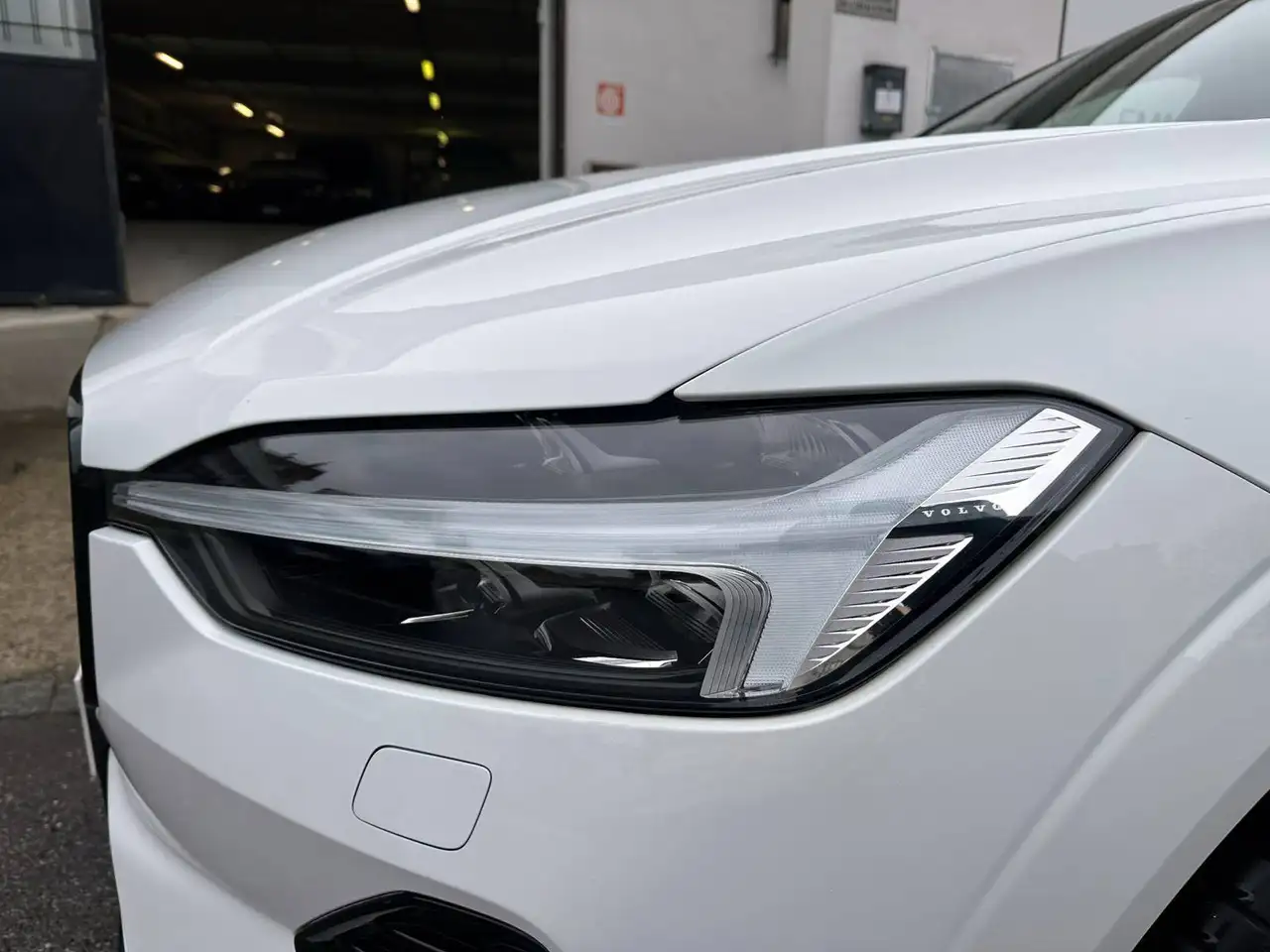 Volvo XC60 T6 phev R-design awd AUT/NAV/TETTO/CAMERA360/PELLE, миниатюра 18