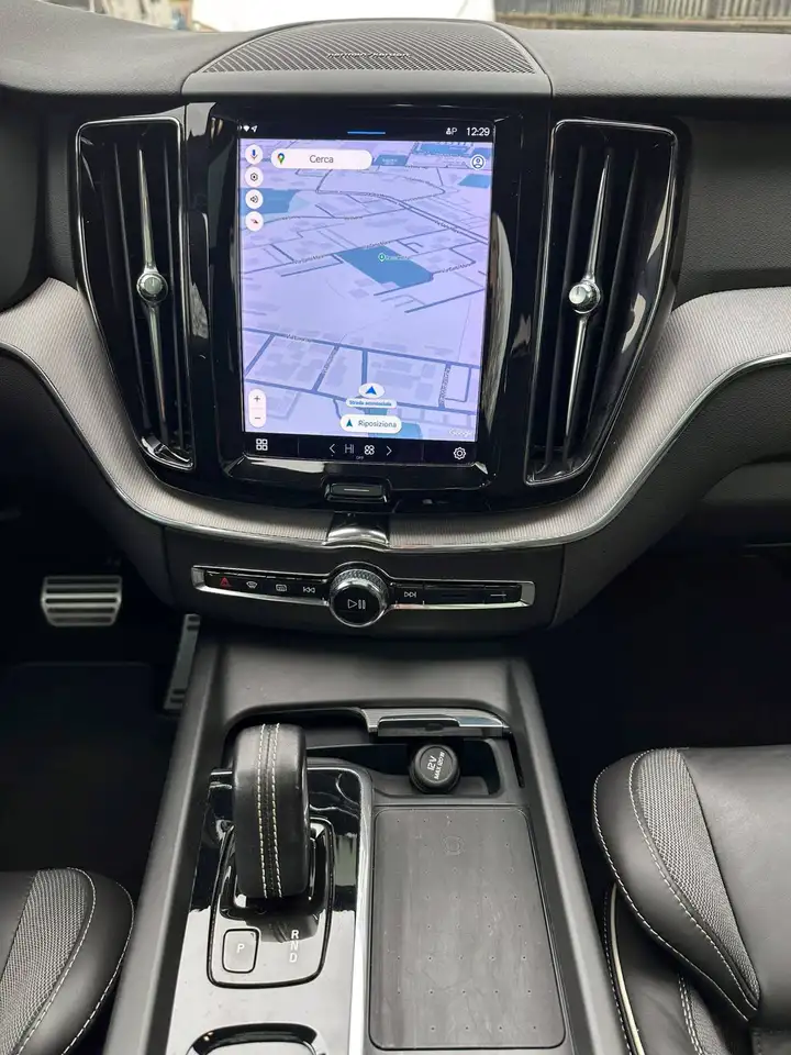 Volvo XC60 T6 phev R-design awd AUT/NAV/TETTO/CAMERA360/PELLE, миниатюра 11