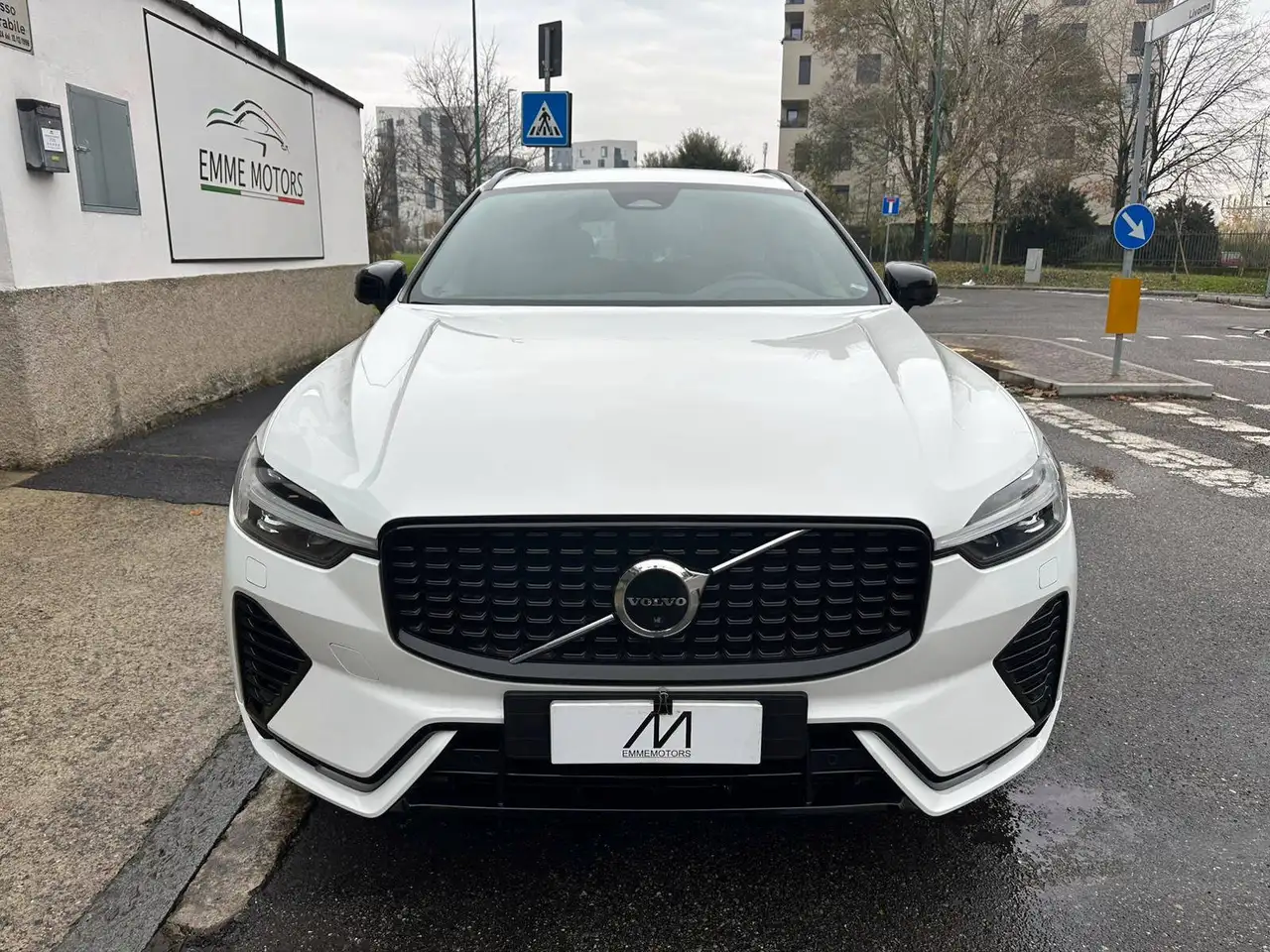 Volvo XC60 T6 phev R-design awd AUT/NAV/TETTO/CAMERA360/PELLE, миниатюра 2