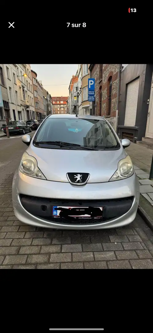 Peugeot 107 1.0i - 1