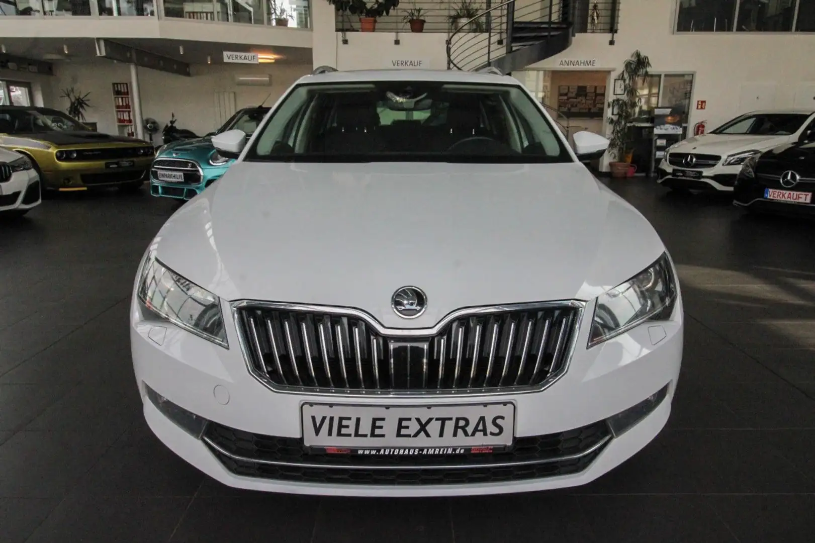 Skoda Superb Combi Style/Business Columbus/ACC/AHK Weiß - 2