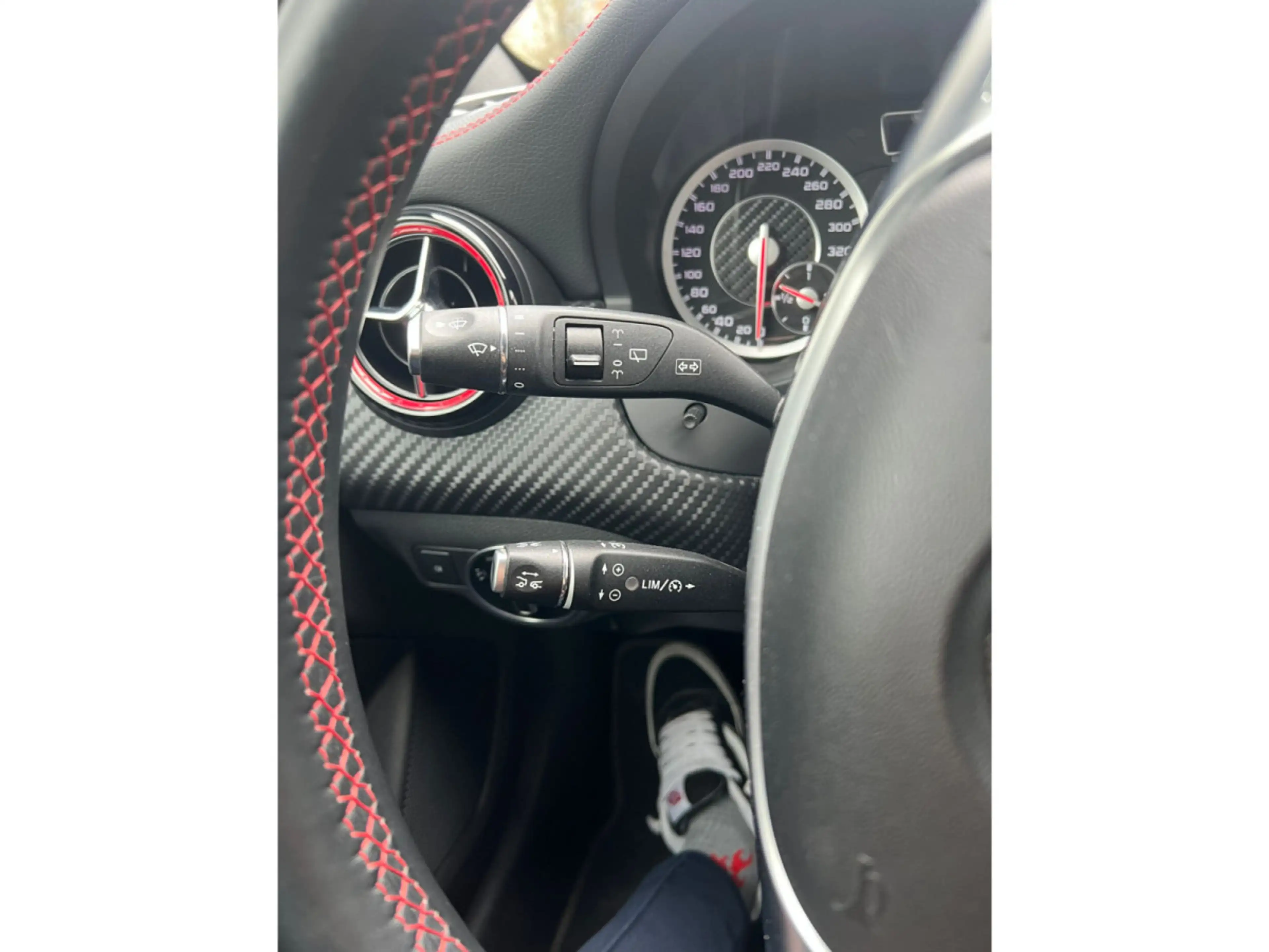 Mercedes-Benz A 45 AMG 4Matic AMG Speedshift 7G-DCT — photo 12