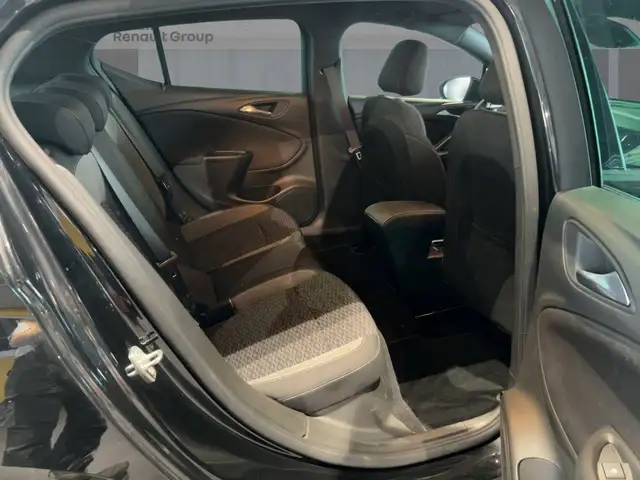 Opel Astra view 9