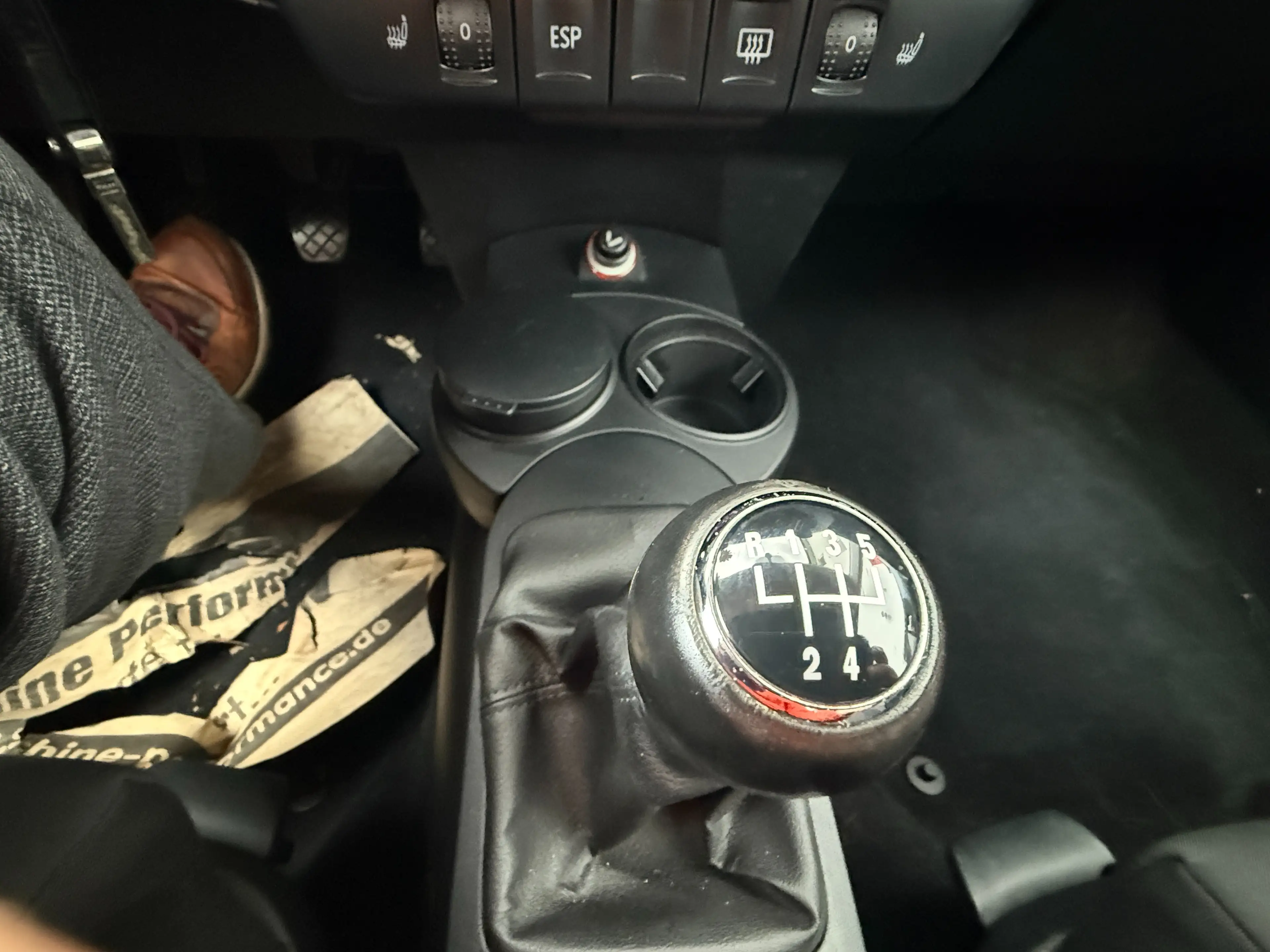 Volkswagen New Beetle 1.6 — photo 12