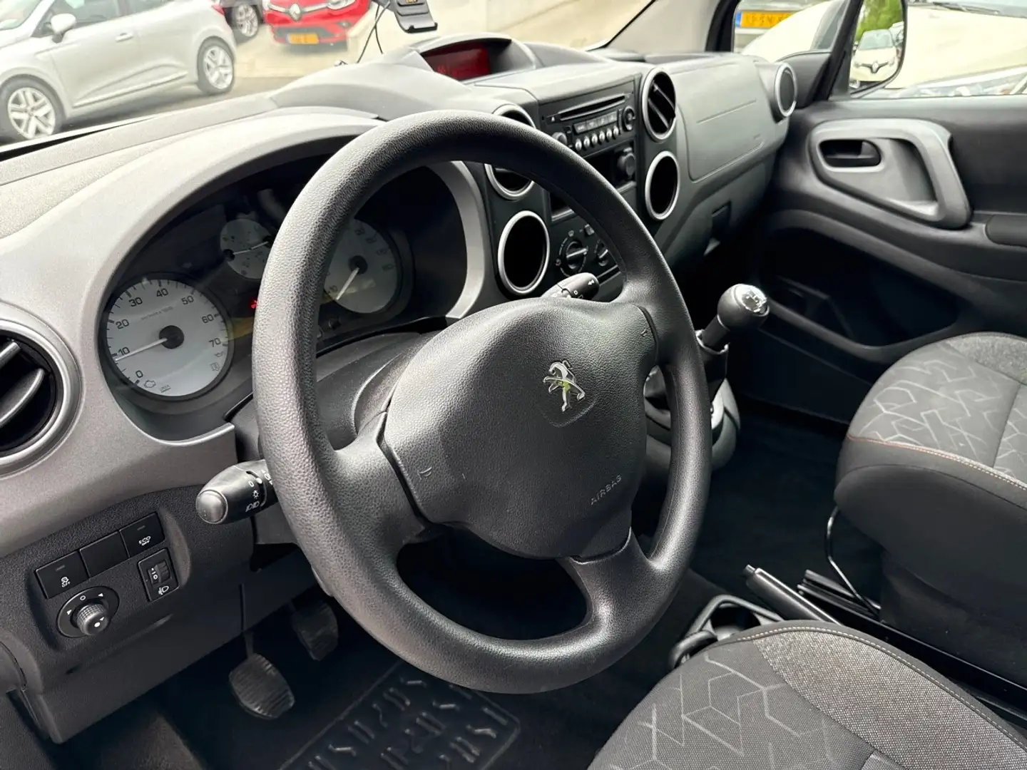 Peugeot Partner Tepee 1.2 PureTech Active AIRCO / KEURIGE AUTO / 5 Wit - 2