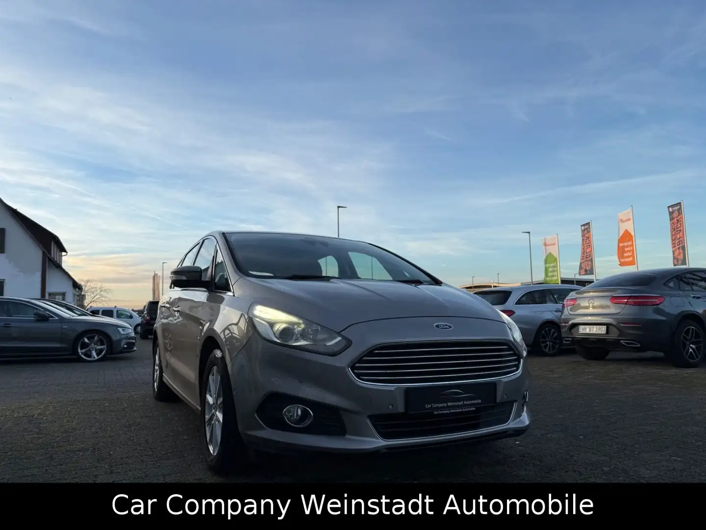 Ford S-Max S-MAX Titanium Grau - 1