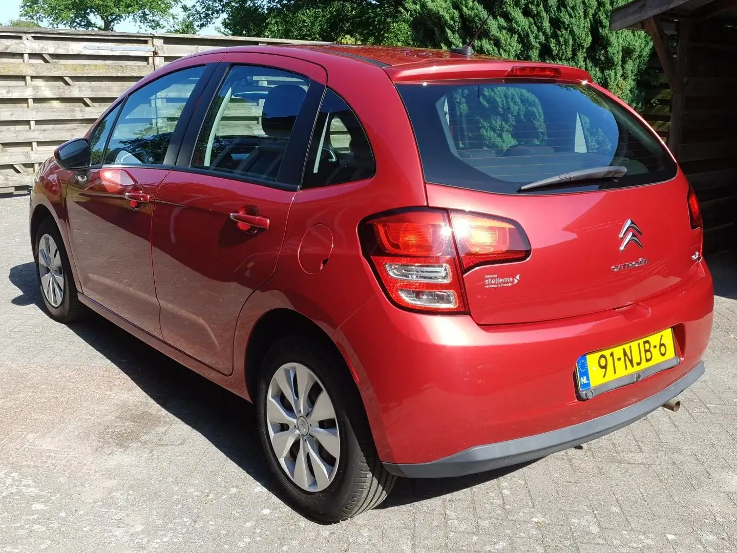 Citroen C3 1.4 Dynamique Rood - 2
