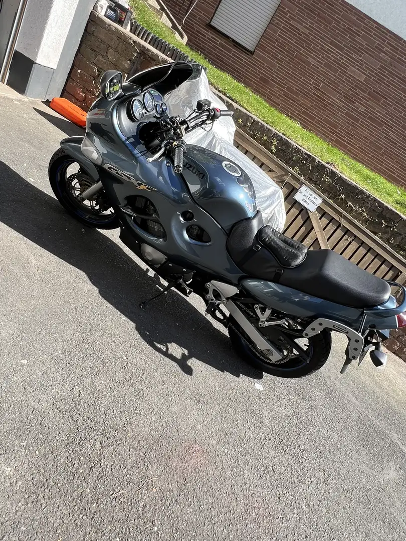 Suzuki GSX 750 F modell - 2
