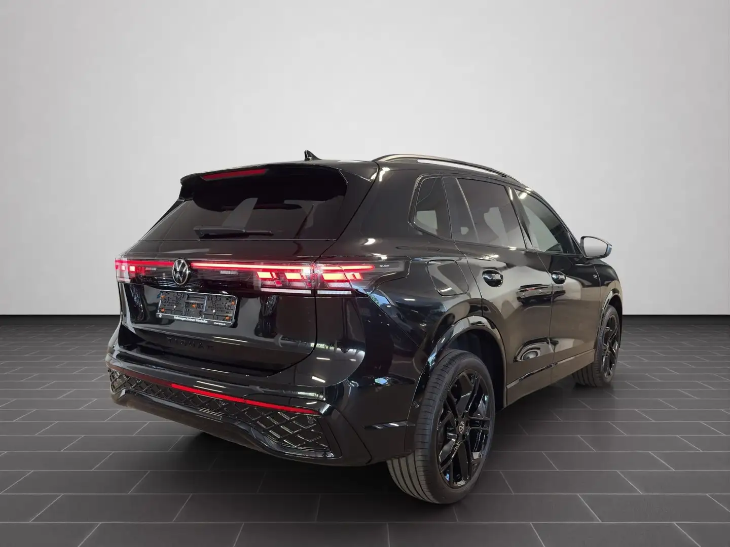 Volkswagen Tiguan R-Line 2.0 TDI 4MOTION DSG BLACK PANO AHK Schwarz - 2