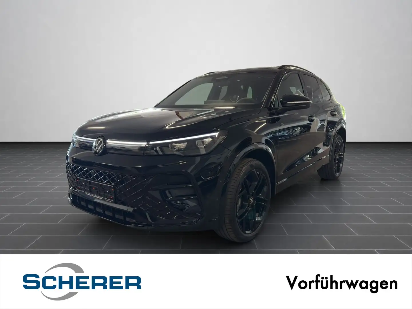 Volkswagen Tiguan R-Line 2.0 TDI 4MOTION DSG BLACK PANO AHK Schwarz - 1