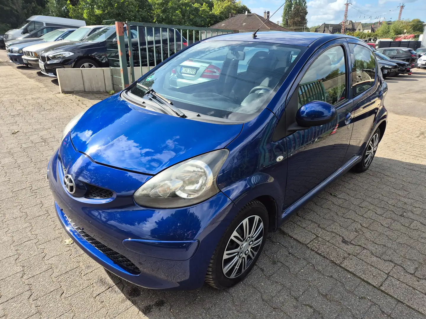 Toyota Aygo Blue Tüv Neu Blau - 1