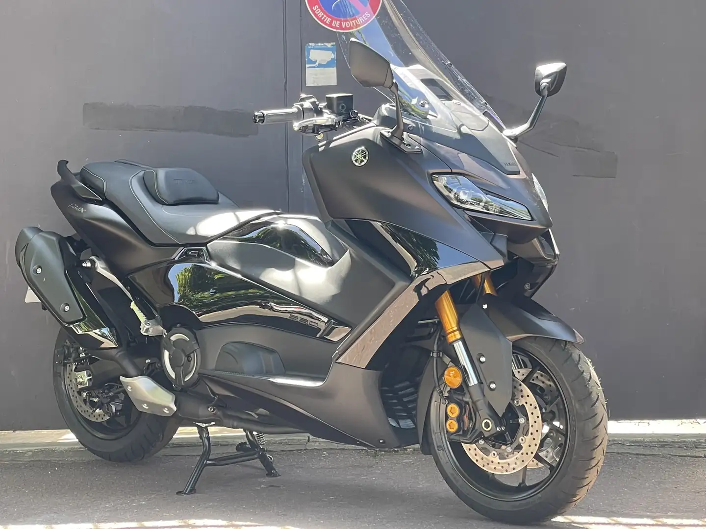 Yamaha TMAX 560 Bruin - 2