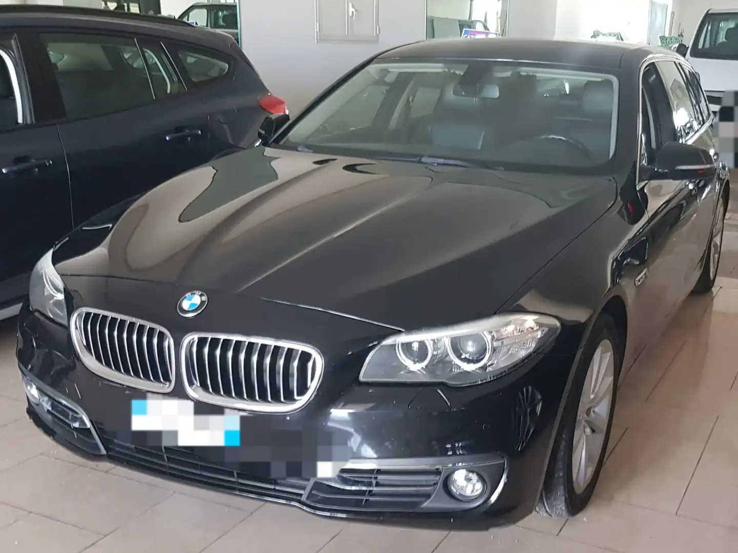 BMW 520 Serie 5 F11 2013 520d Touring Luxury 184cv E6 Grigio - 1