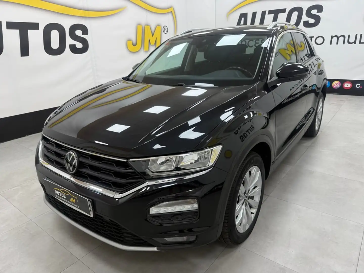Volkswagen T-Roc 2.0TDI Advance DSG7 Negro - 2
