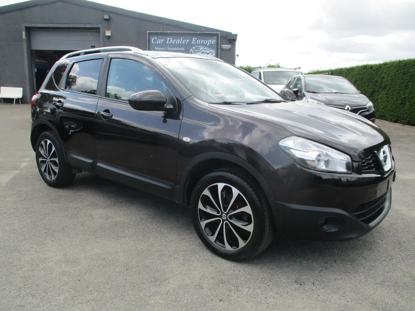Nissan Qashqai 1.5DCi Leder/Navi/Auto Airco/Garantie/Gekeurd Paars - 2