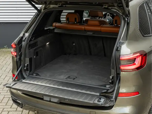 BMW X5 view 13
