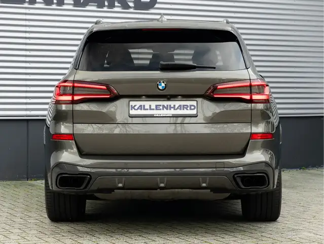 BMW X5 view 6