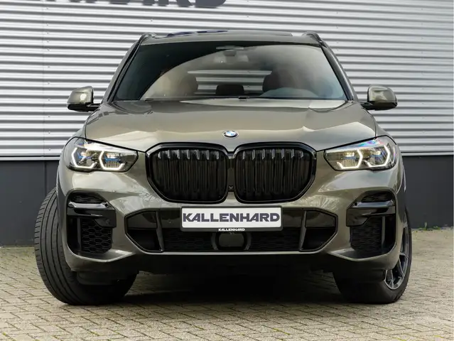 BMW X5 view 5