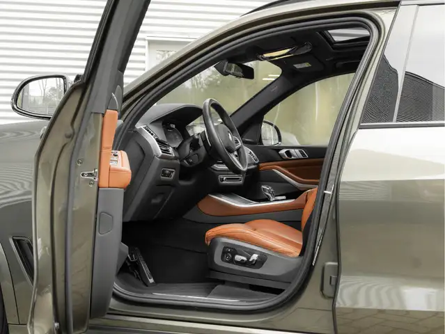 BMW X5 view 18