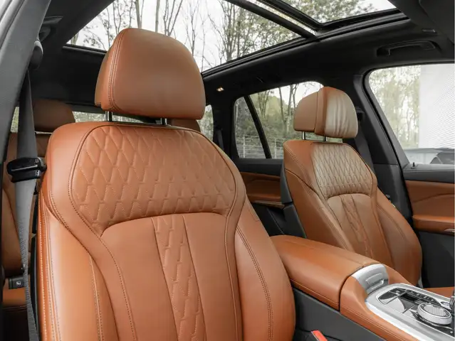 BMW X5 view 22