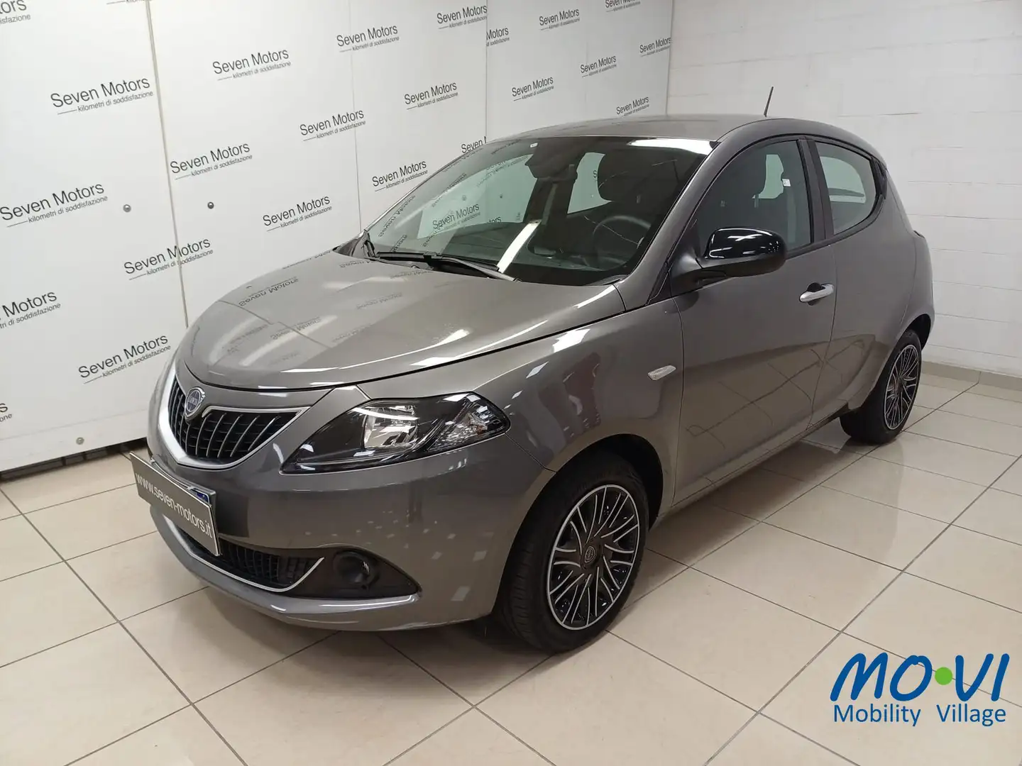 Lancia Ypsilon Ypsilon 1.0 FireFly 5 porte S&S Hybrid Gold Gris - 1