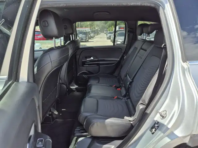 Mercedes-Benz GLB view 7