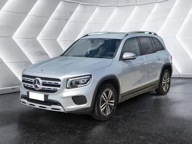 Mercedes-Benz GLB main image