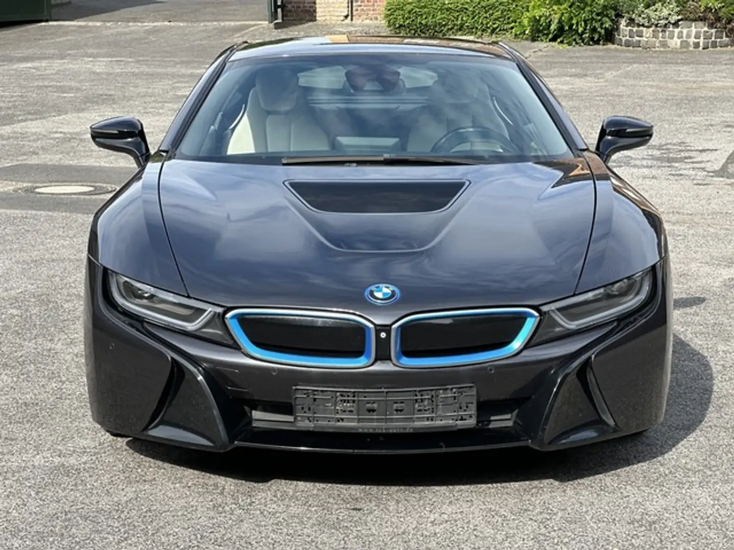 BMW i8 Coupe Pure Impulse *HEAD-UP*20 W-SPEICHEN*KAMERA* Šedá - 1