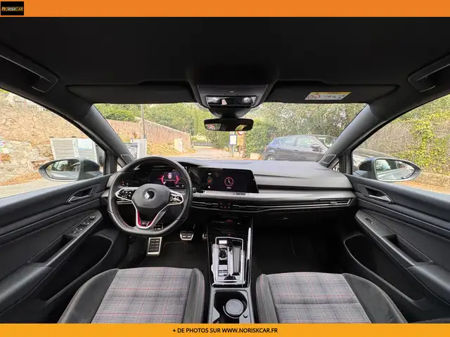 Volkswagen Golf view 3