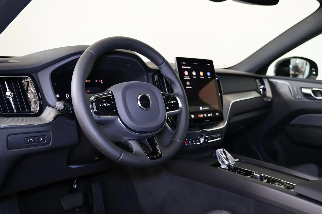 Volvo XC60 2026 — фото 11