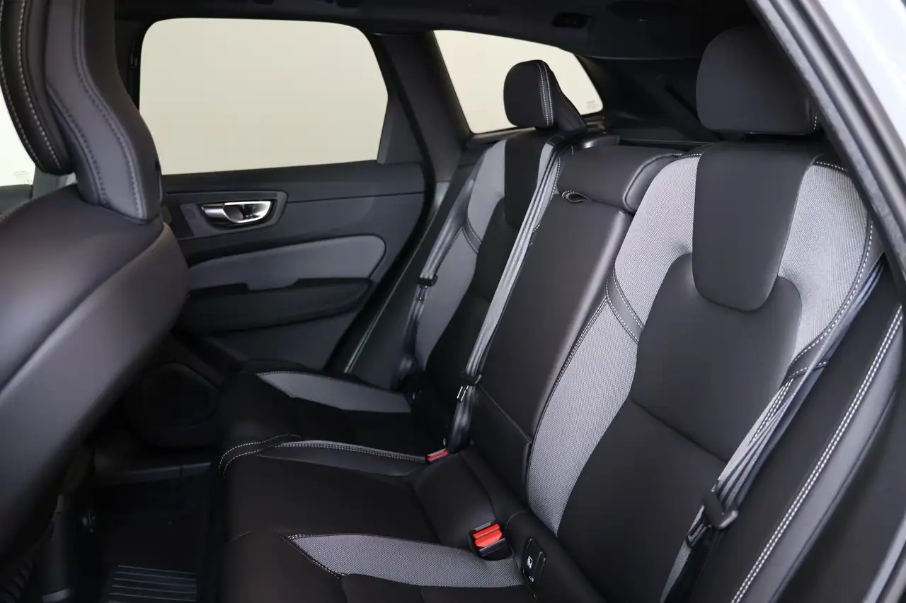 Volvo XC60 2026 — фото 14