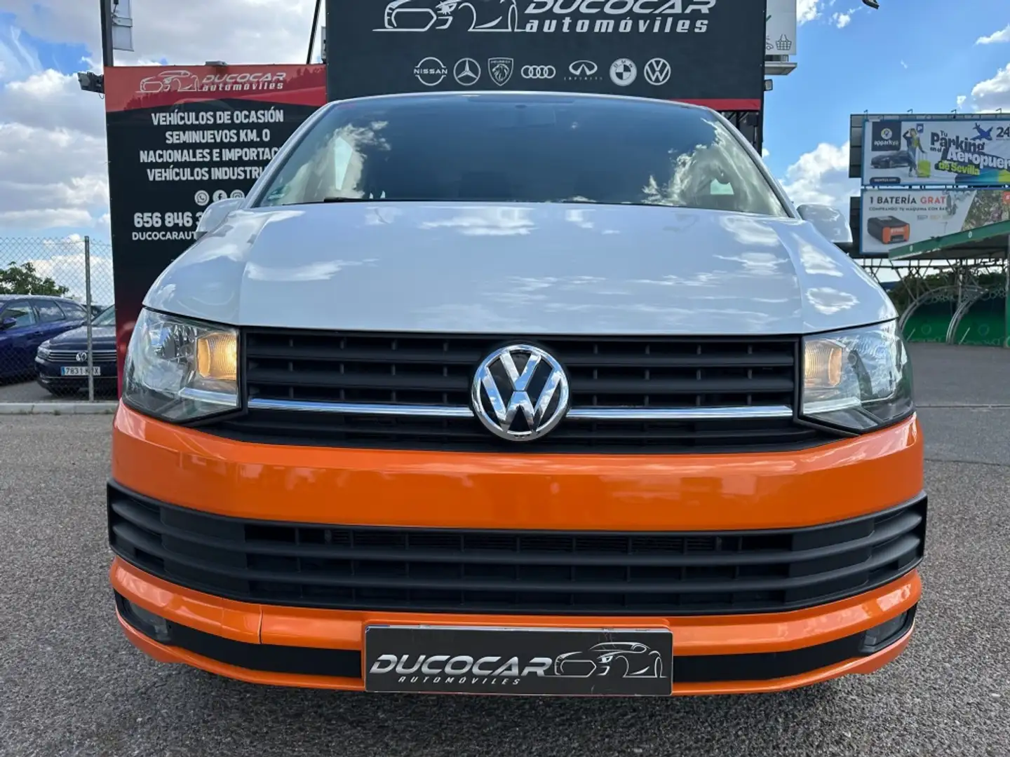 Volkswagen Transporter Kombi 2.0TDI SCR BMT Larga 110kW Naranja - 1
