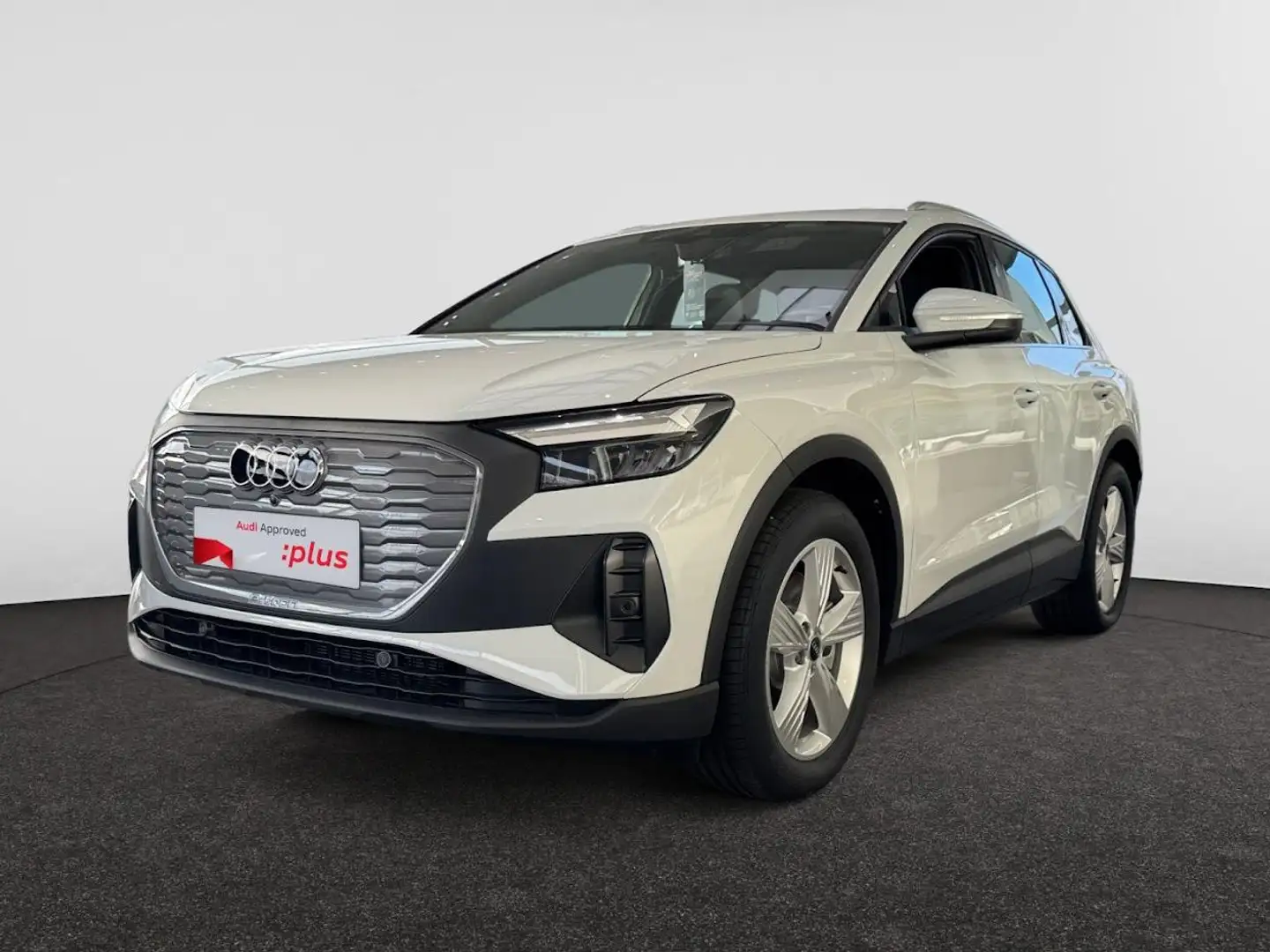 AUDI Q4
